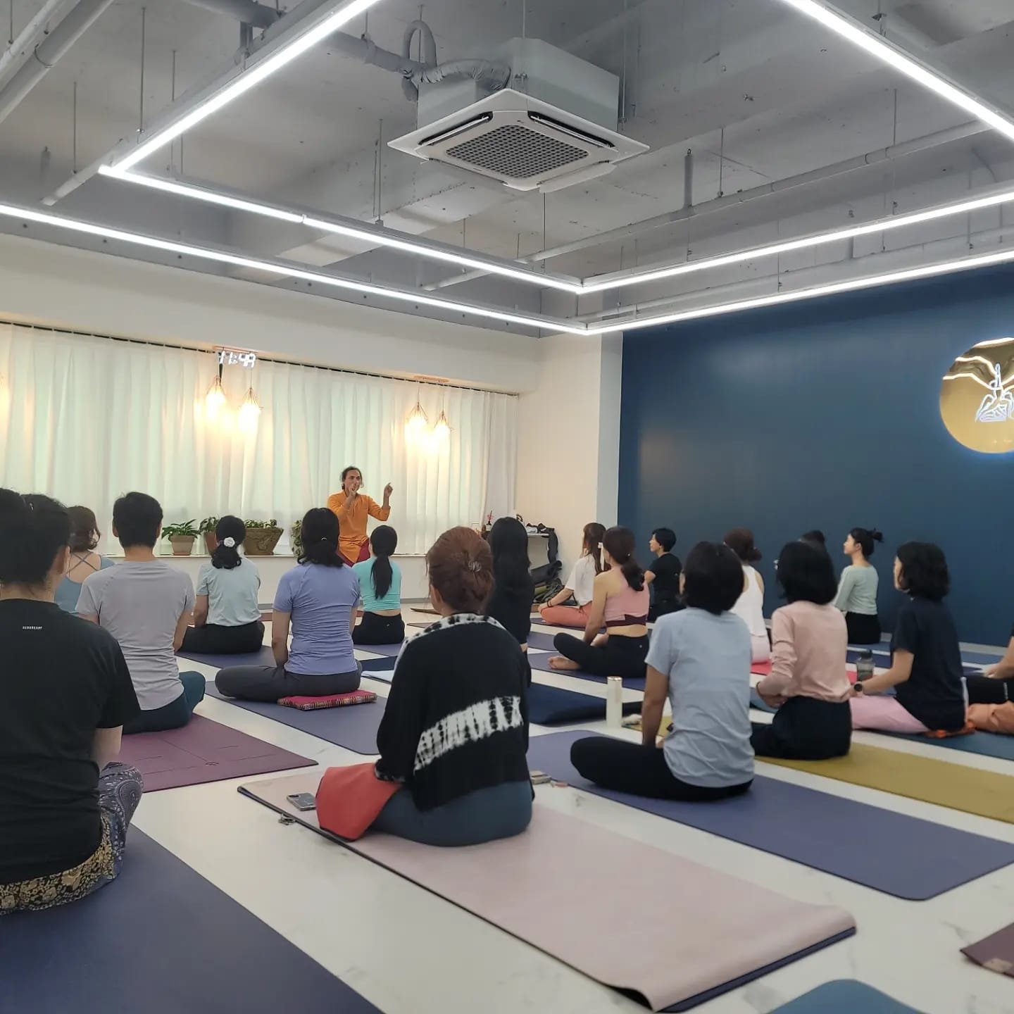 संपूर्ण स्वास्थ्य योग शिविर